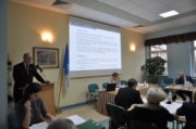 Wiceprzewodniczący Rady Antonii Szarmach przedstawia opinię Regionalnej Izby Obrachunkowej