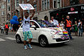 " 12 LGBT Manifestation Fiat 500.jpg