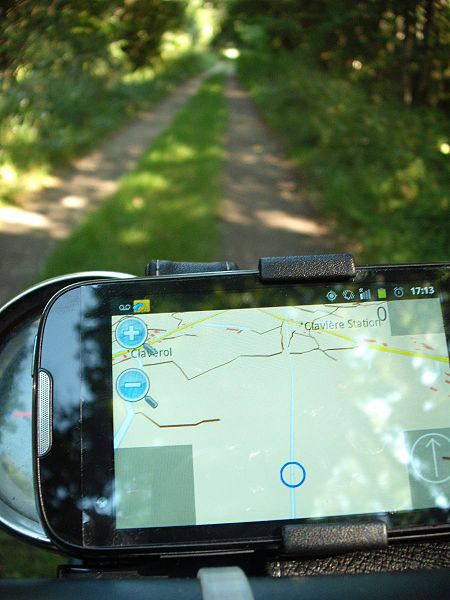 File:Navit sur ma moto.jpg