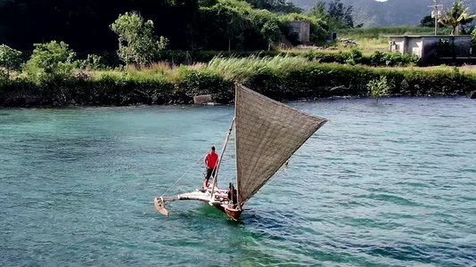 File:CanoeTacking.webm