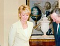(Esperanza Aguirre) José María Aznar asite a la toma de posesión de Josep Piqué como portavoz del Gobierno. Pool Moncloa. 16 de julio de 1998 (cropped bis).jpeg