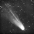 Comet Arend-Roland May 4.901, 1957.jpg