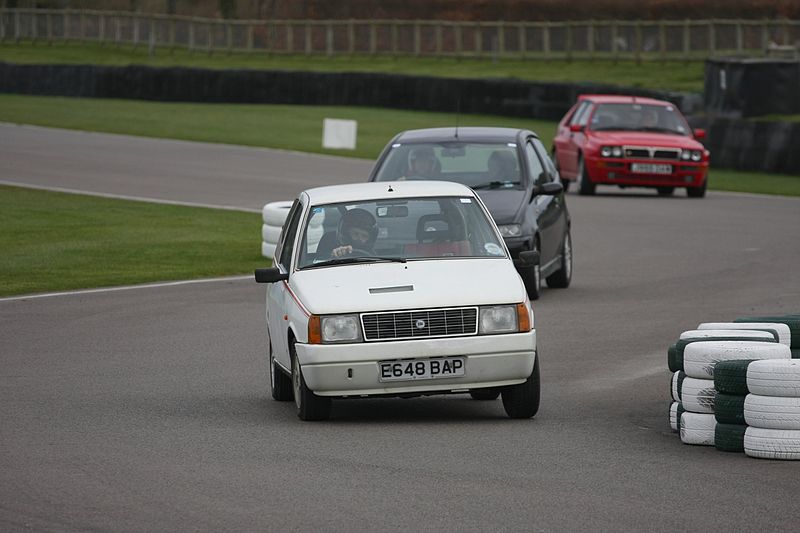 File:" 09 - Lancia y10 IMG 4059.jpg