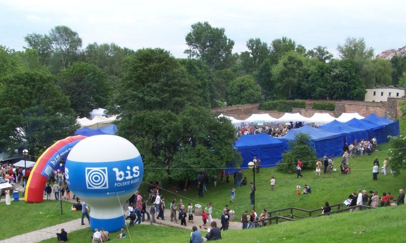 File:Radio Bis Science Picnic 2006.jpg