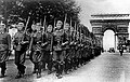 Bundesarchiv Bild 146-1994-036-09A, Paris, Paradeu auf der Champs Elysée.jpg