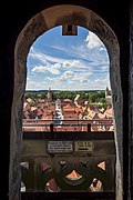 Dinkelsbühl - St. Georg - Blick vom Turm durch Tür auf Altstadt 1.jpg