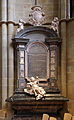 Trier Liebfrauenkirche Grabdenkmal R01.jpg