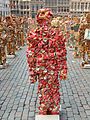 2005 brussel art man made of coca cola tins.jpg